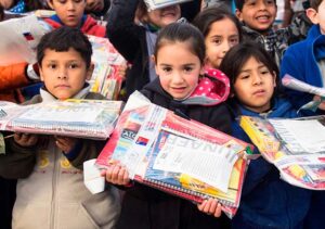 Programa de Útiles Escolares de Junaeb en Chile: Beneficios y detalles importantes